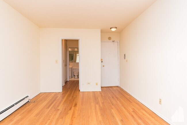 Foto del edificio - 535 W Briar Pl