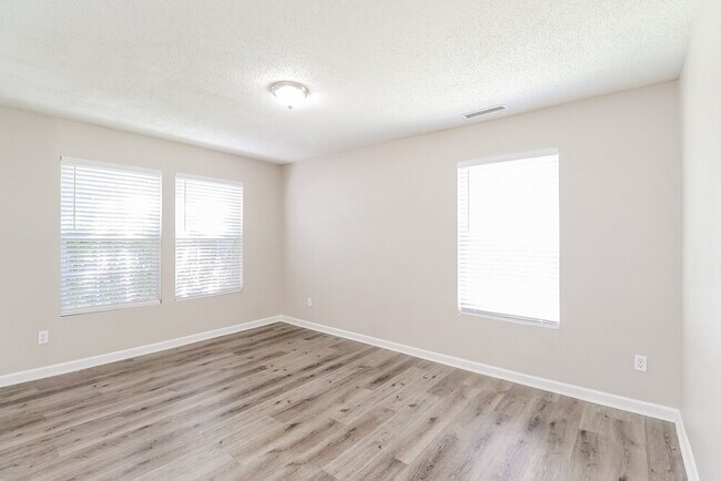 Building Photo - 4488 Norfleet St