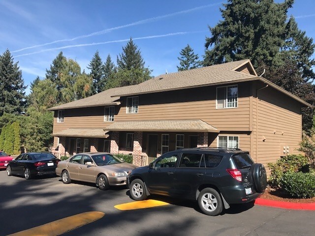 Foto del edificio - 12027-12069 SE Foster Rd