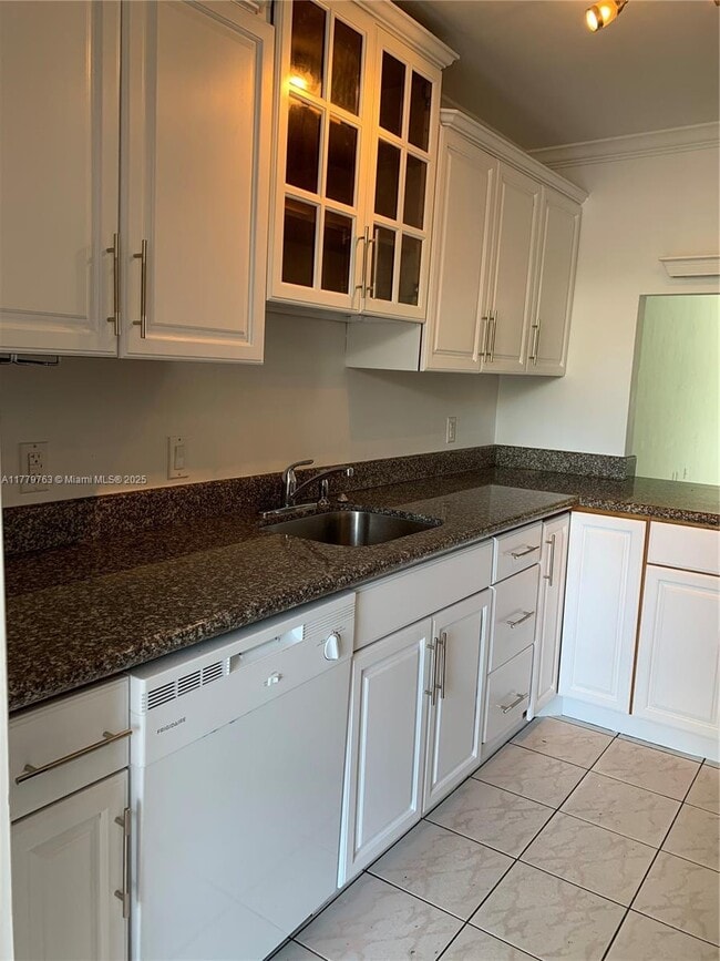 Building Photo - 251 Galen Dr