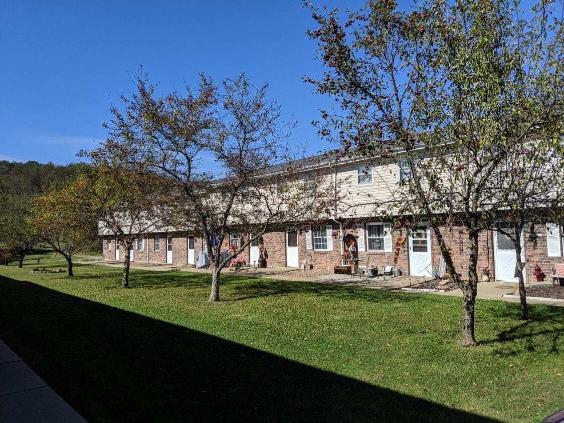 Primary Photo - Parkridge Apartments