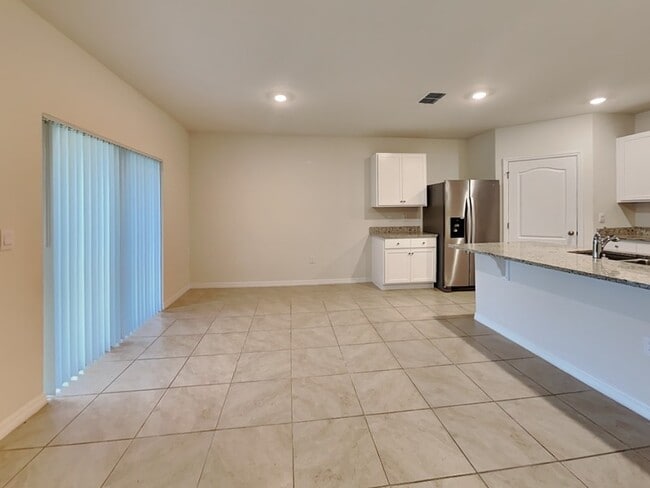 Building Photo - 1417 Sugarwood St