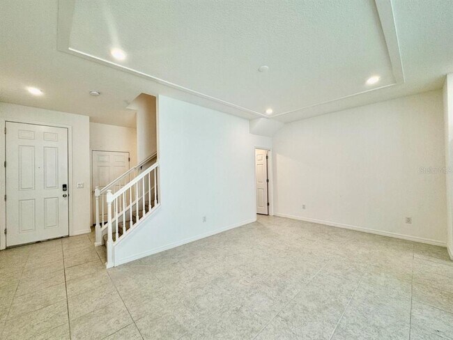 Foto del edificio - 34209 Rogallo Ln