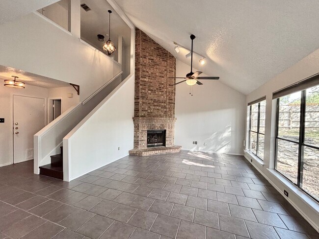 Foto del edificio - 15606 Knollhollow-