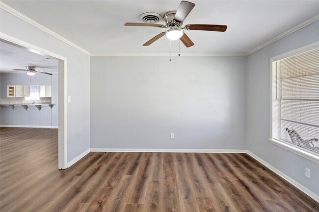 Foto del edificio - 238 Sleepy Hollow Dr