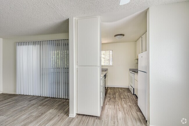 1 BR, 1 BA (Classic) - 734 SF - VDS-Villa Del Sol
