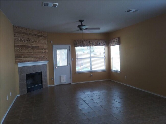 Foto del edificio - 9308 Brandts Wood St