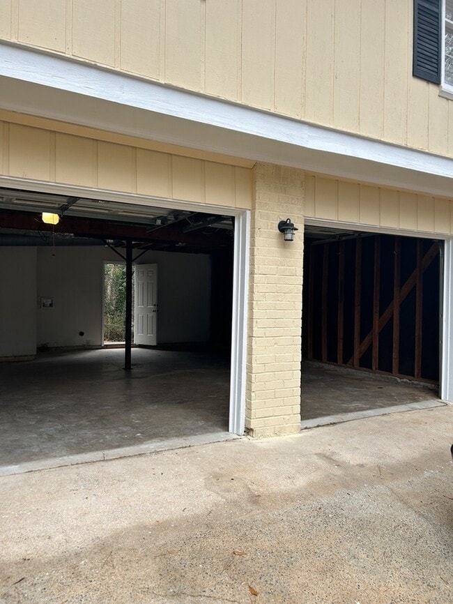 Building Photo - Beautiful 4 Beds 3 Baths Home in Decatur