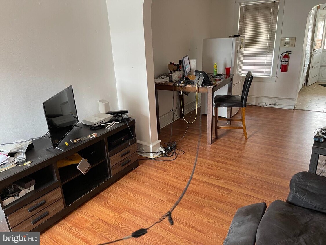 253 W Cedar Ave, Oaklyn, NJ 08107 Townhome Rentals in Oaklyn NJ