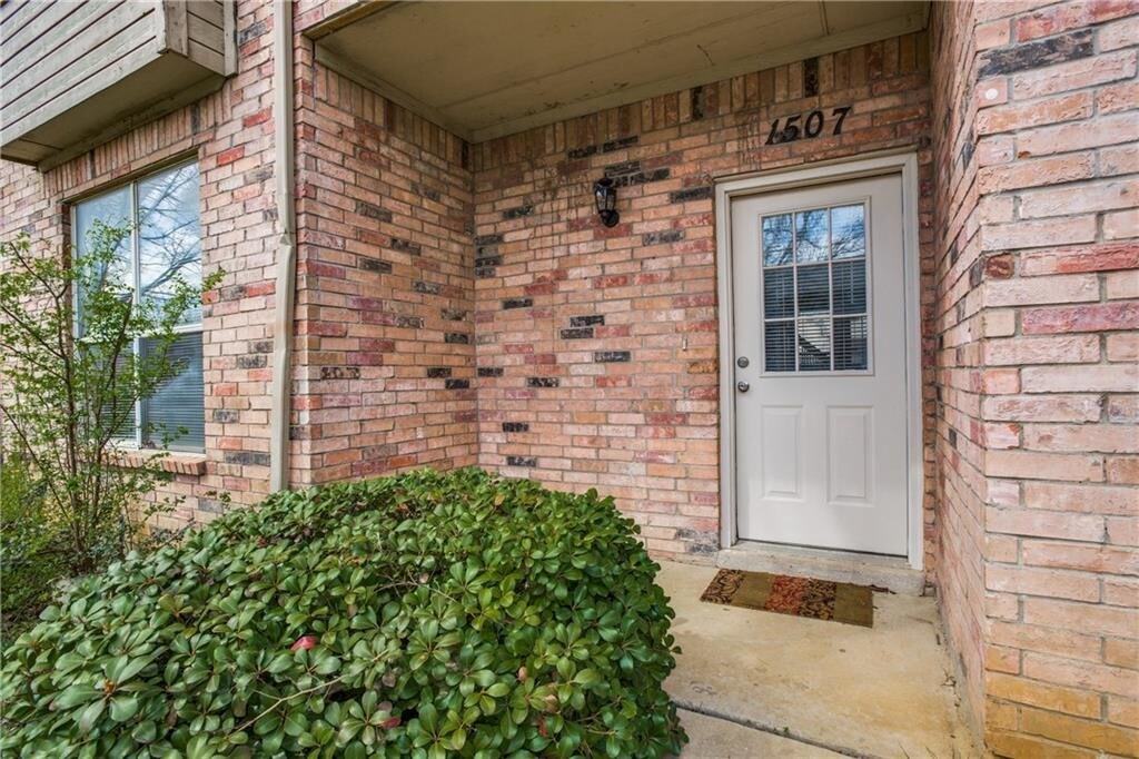 1507 Barbara Dr, Lewisville, TX 75067 Condo for Rent in Lewisville