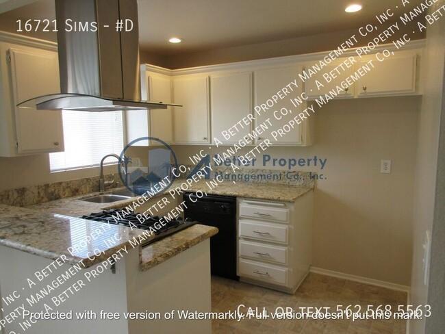 Foto del edificio - UPGRADED Upper Corner Bright&Sunny 2 bed w...