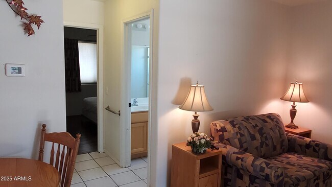 Foto del edificio - 6343 E Ellis St