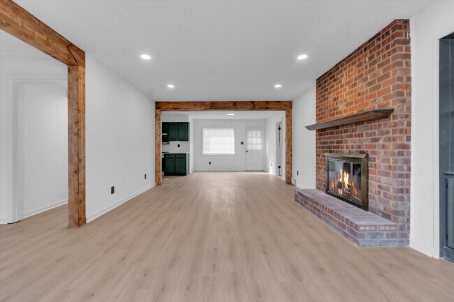 Building Photo - 2999 Woffington Ln