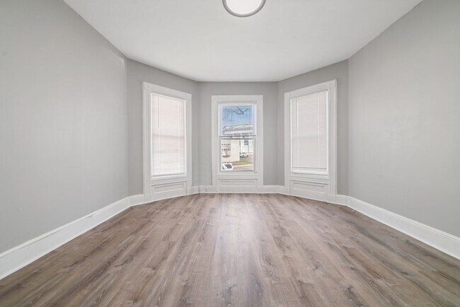 Foto del edificio - 58 Derby Ave