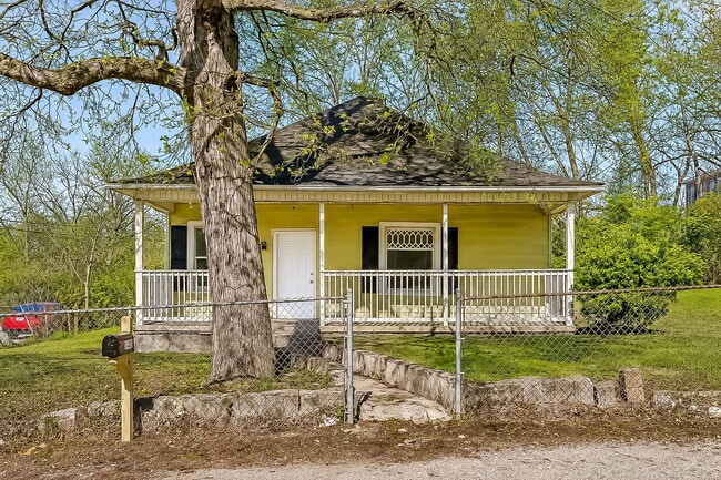Building Photo - 1601 Arlington Ave