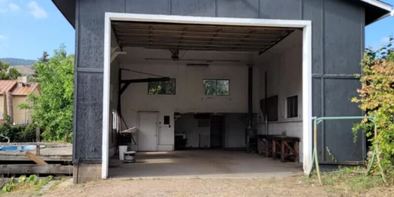 Primary Photo - 103 Bear Creek Lane Garage