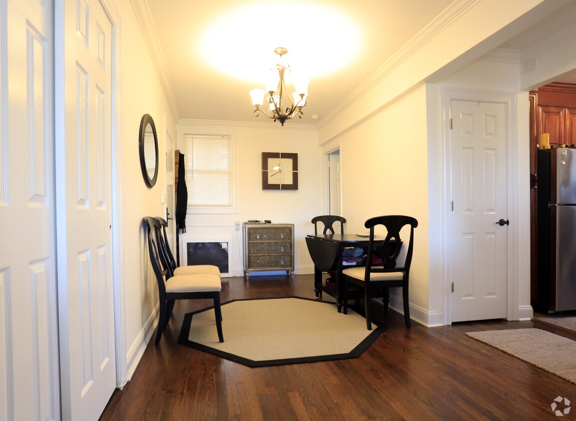 Greenwich Close Apartments 1030 Brookside Dr Greenwich, CT