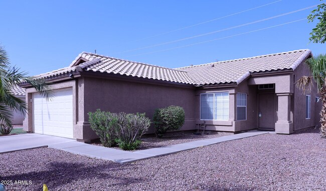 Building Photo - 262 S Springs Dr