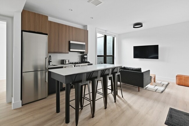 Photo - UniversityHaus - Student/Intern Housing Apartments