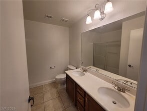 Building Photo - 6140 Pine Villa Ave