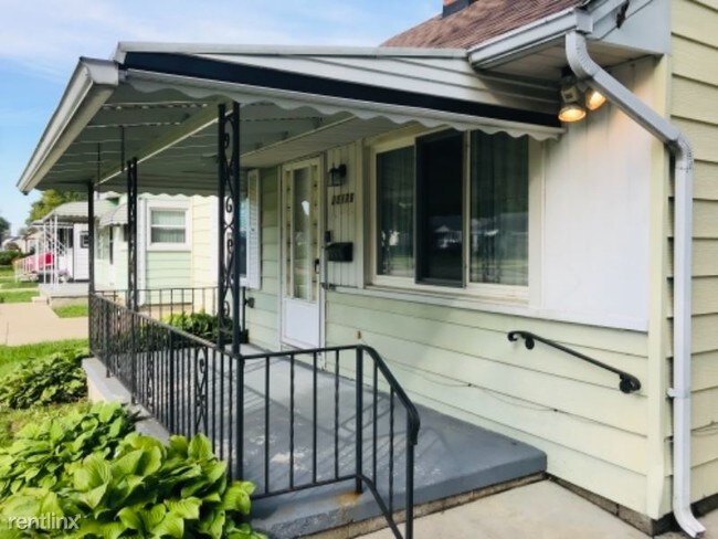 Building Photo - 3 br, 1 bath House - 25176 Rosenbusch Blvd