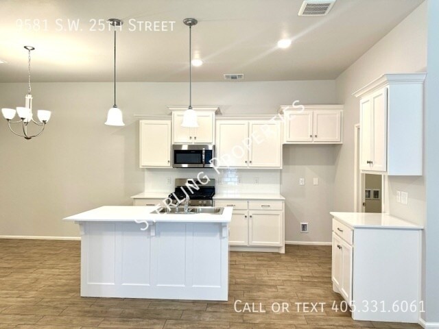 Building Photo - 9581 SW 25th St