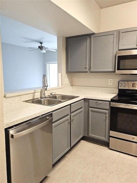 Foto del edificio - 6019 Portsdale Pl
