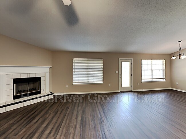 Foto del edificio - 6680 Da Lisa Rd