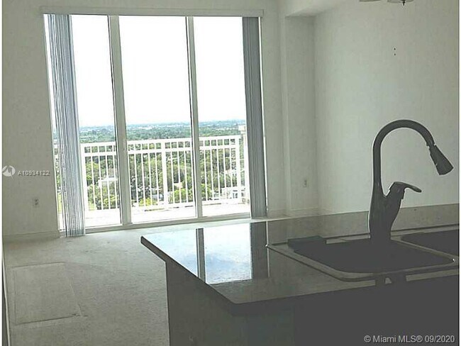 Foto del edificio - 350 N Federal Hwy