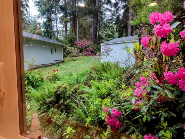 Foto del edificio - 6357 Baywood Rd