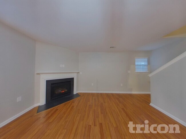 Foto del edificio - 2848 Village Center Dr