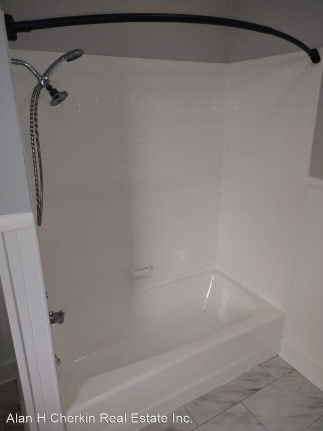 Building Photo - 3 br, 1 bath House - 146 S 6th St Columbia...