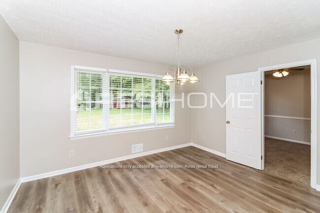 Building Photo - 304 Timber Lake Cir