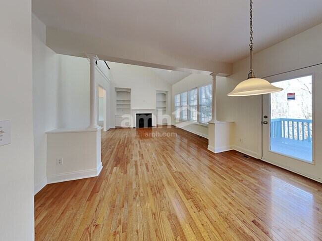 Foto del edificio - 209 Boswell Ln
