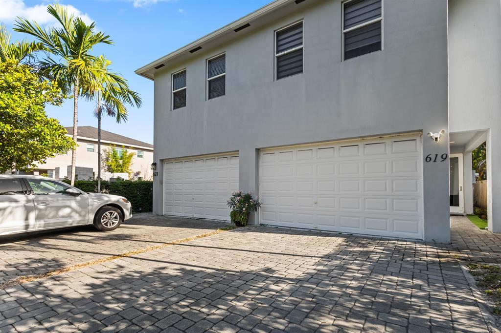 Foto principal - 619 SW 17th St