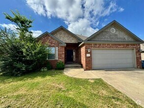 Building Photo - 2701 SW Ledbury Cove