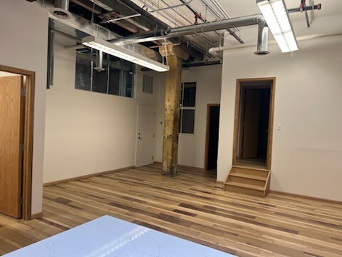 Foto del edificio - 635 W Lakeside Ave