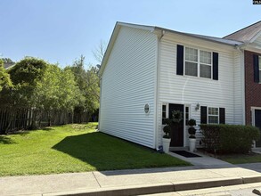 Building Photo - 420 Cami Forest Ln