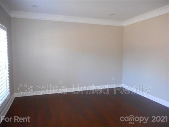 Building Photo - 6226 Hermsley Rd