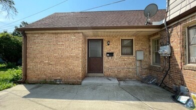 Building Photo - 4924 N 73rd St