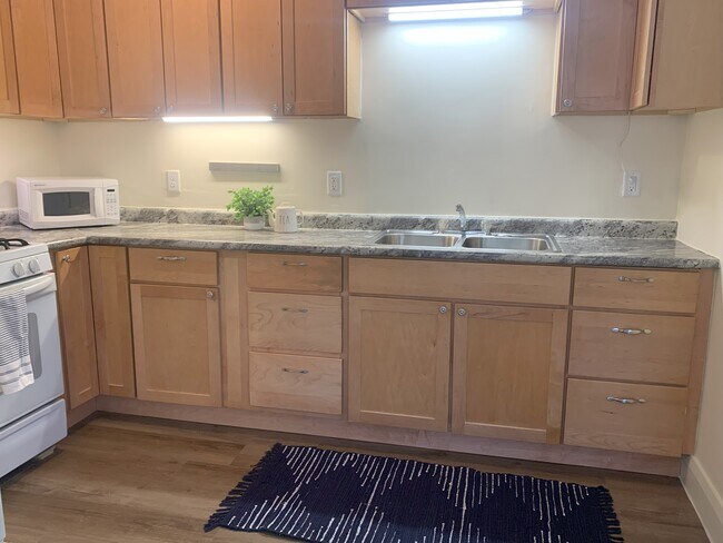 Foto del edificio - 2739 Girard Ave S