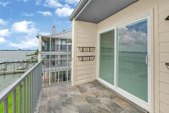 Building Photo - 4001 E NASA Pkwy