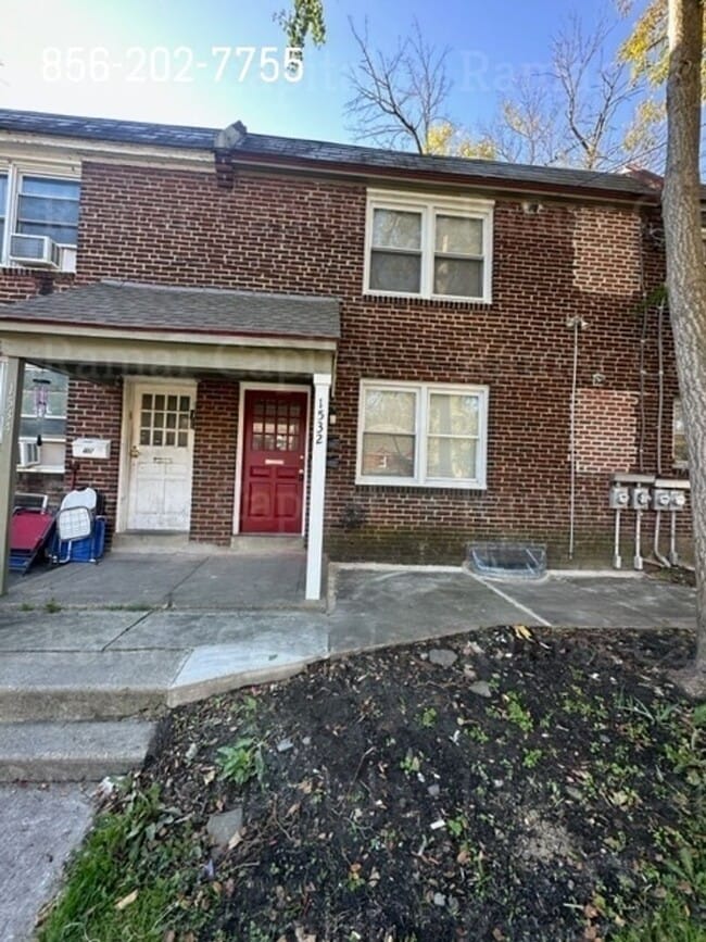 Building Photo - 1532 Bradley Ave
