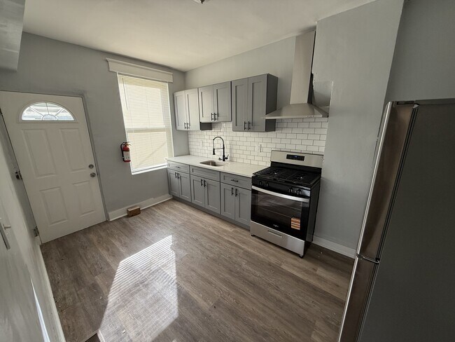 Photo - 1456 Kaighns Ave House