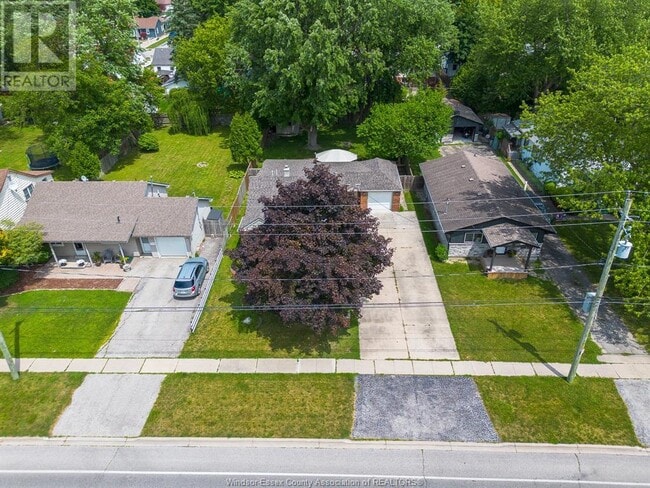 Building Photo - 542 Lesperance Rd
