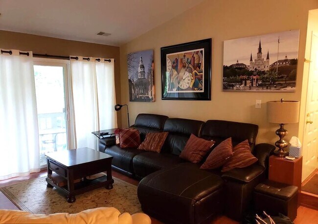 Foto del edificio - 13102 Wonderland Way