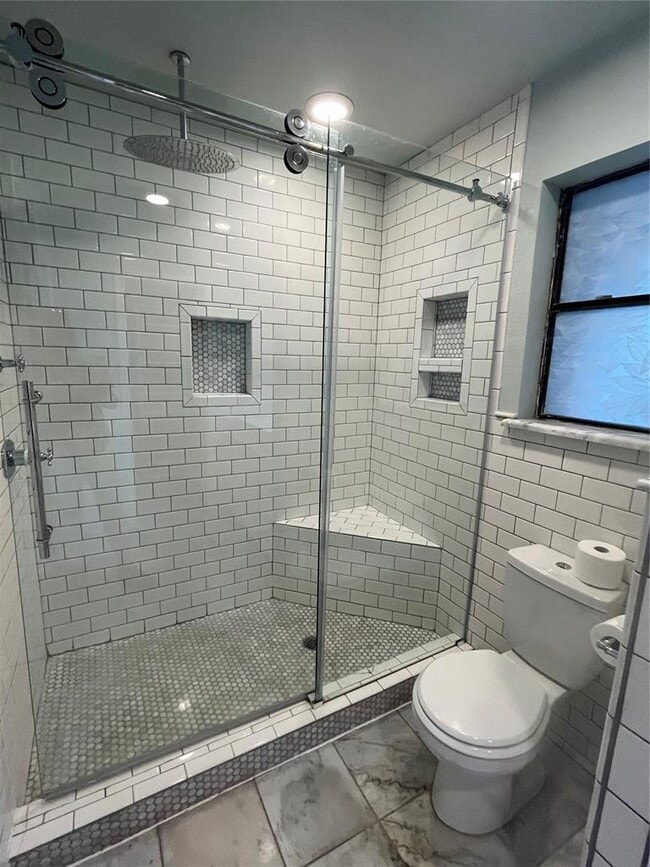 Foto del edificio - 1313 Brookhaven Dr