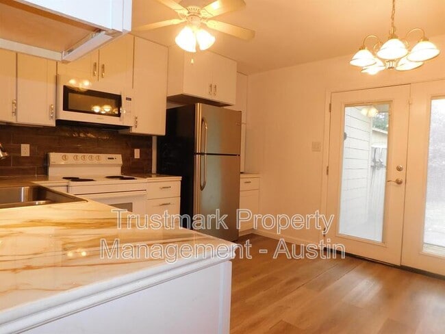 Building Photo - 11908 Broad Oaks Dr
