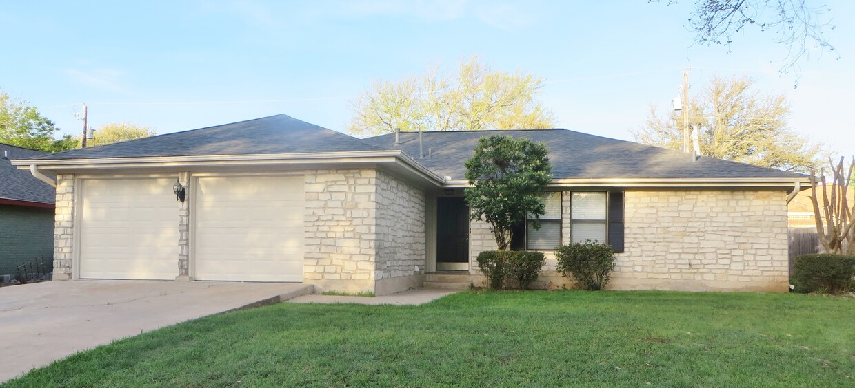 Primary Photo - 3 Bedroom 2 Bathroom Georgetown Home