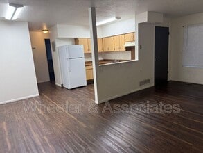 Building Photo - 2650 Jefferson Ave